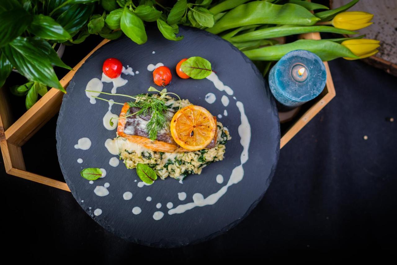 Hotel Lantier Wellness & Spa Bytom Bagian luar foto