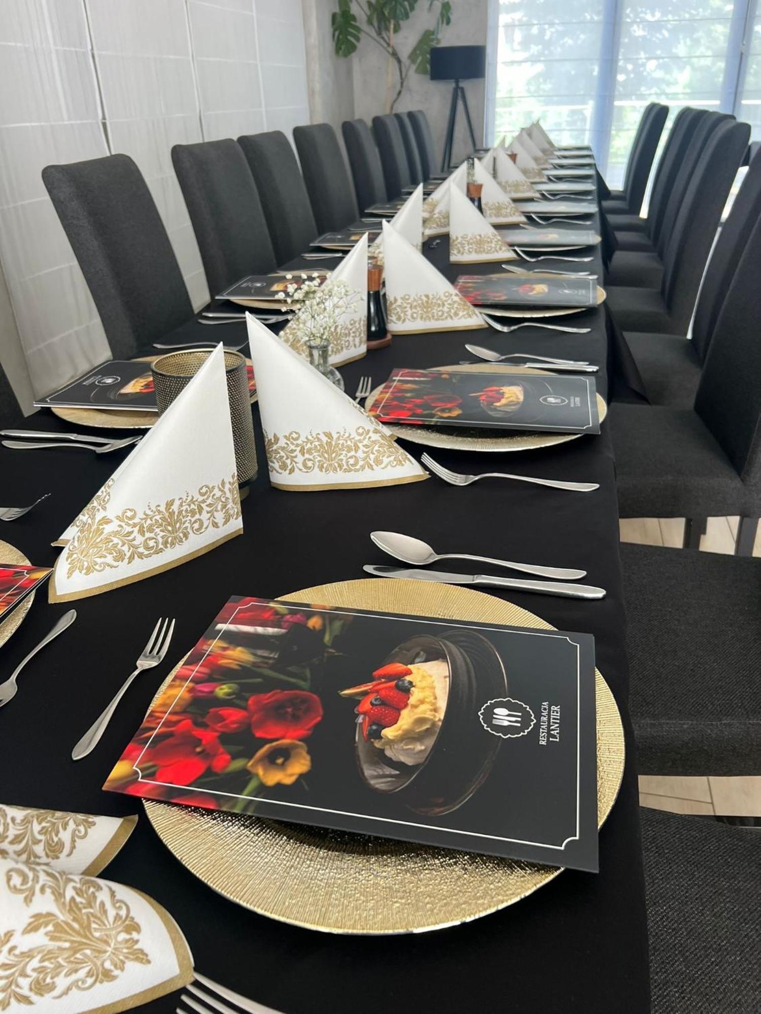 Hotel Lantier Wellness & Spa Bytom Bagian luar foto