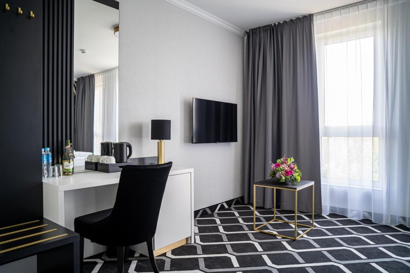 Hotel Lantier Wellness & Spa Bytom Bagian luar foto