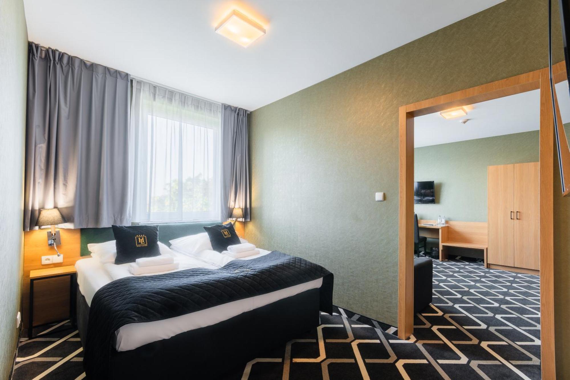 Hotel Lantier Wellness & Spa Bytom Bagian luar foto